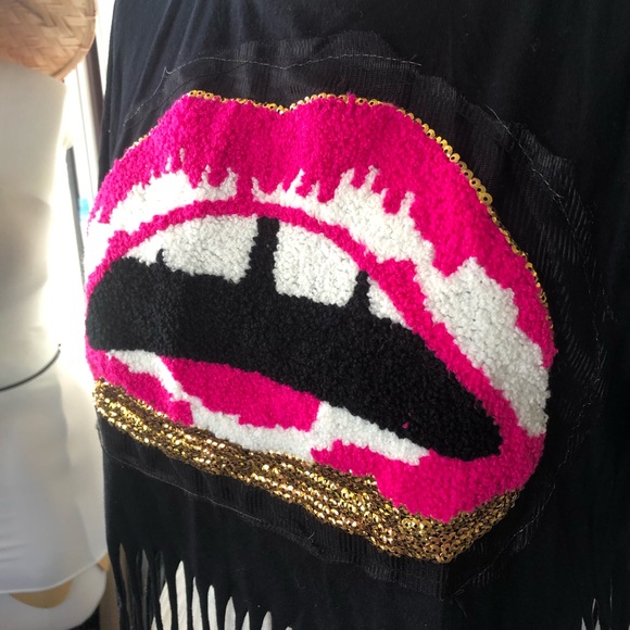 Appliqué cropped T-shirt with fringe - Picture 2 of 4
